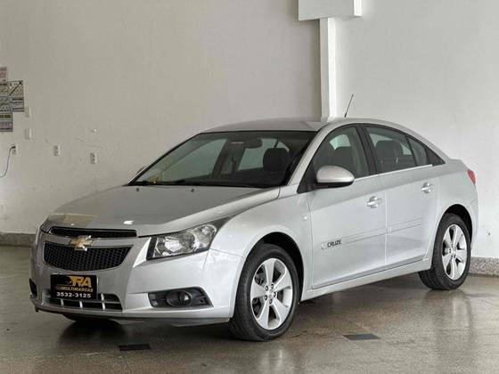 CHEVROLET CRUZE 1.8 LT 16V FLEX 4P AUTOMÁTICO CHEVROLET CRUZE 1.8 LT 16V FLEX 4P AUTOMÁTICO